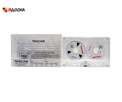 Аудиокассета "TASCAM" с катушками белого цвета