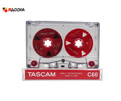 Аудиокассета "TASCAM" с катушками красного цвета