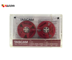 Аудиокассета "TASCAM" с катушками цвета красный металлик