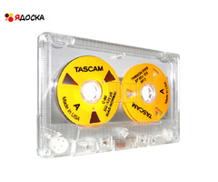 Аудиокассета "TASCAM" с катушками оранжевого цвета