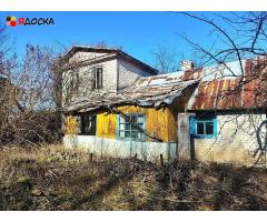 Продам 2-этажный дом на берегу озера Свирь в г.п. Свирь.