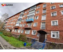 продам 2к квартиру ул. разведчиков 58 - 13