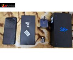 Продам телефон Samsung s8 plus 4оперативная 64внутреняя память