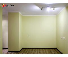 Поклейка обоев покраска кухни комнаты коридора