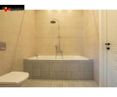 Современный двухэтажный дом